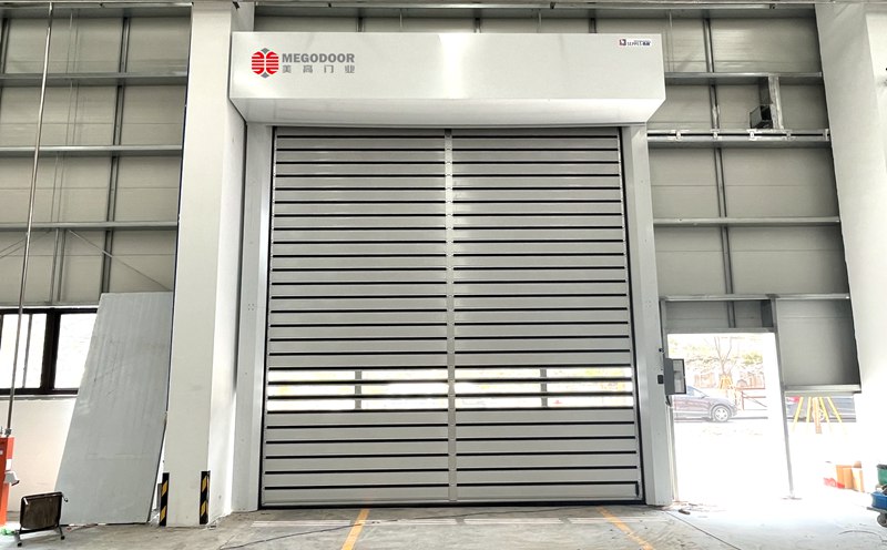 上海铝合金硬质快速门厂家：高性能工业门解决方案缩略图