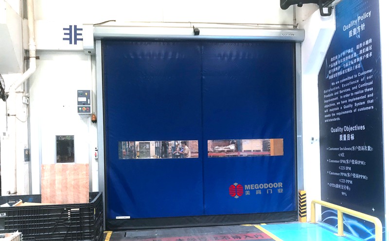 上海洁净车间专用拉链式快速卷帘门：高效、安全、高密封的洁净环境守护者缩略图