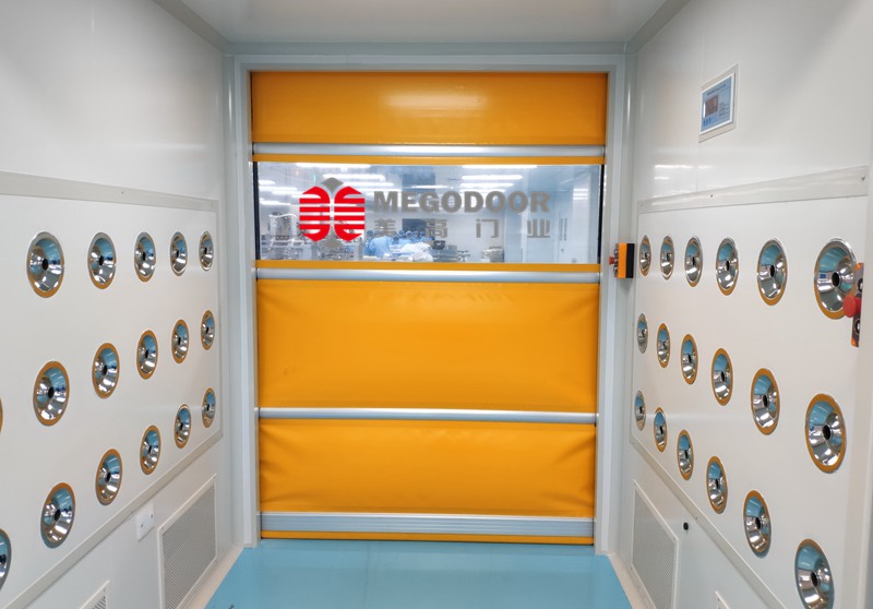 适用于洁净室的快速卷帘门插图