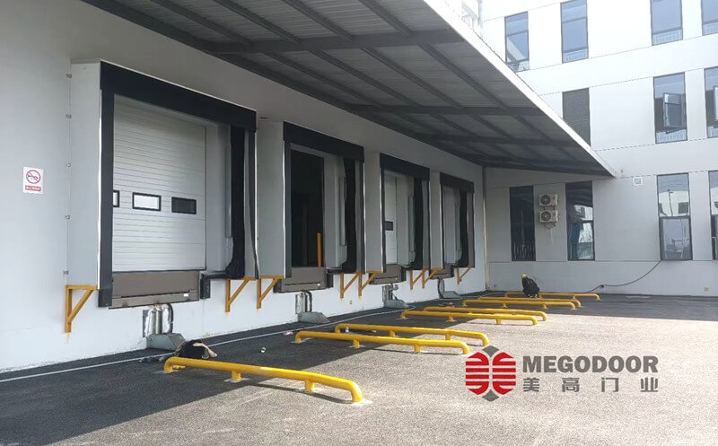 上海冷库保温充气门封｜美高门业冷链装卸口密封解决方案缩略图