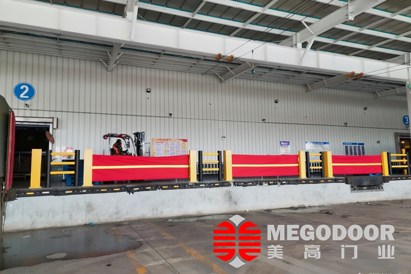 月台防坠落伸缩护栏:为上海地区装卸口与物流月台提供更可靠的安全防护插图1 月台防坠落伸缩护栏:为上海地区装卸口与物流月台提供更可靠的安全防护插图1