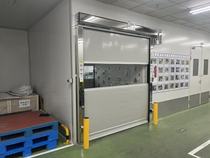 上海风淋室旧门改造方案：手动门改自动门，平开门升级PVC快速门，支持互锁联动与AGV通讯缩略图